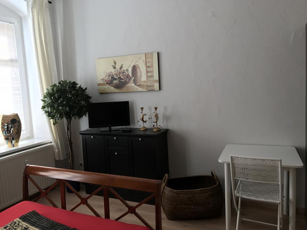 Ferienwohnung Residenz Bis 6 Gaeste , Ferienwohnung Dresden Bis 4 Gaeste, Ferienwohnung Elbflorenz Bis 2 Gaeste エクステリア 写真