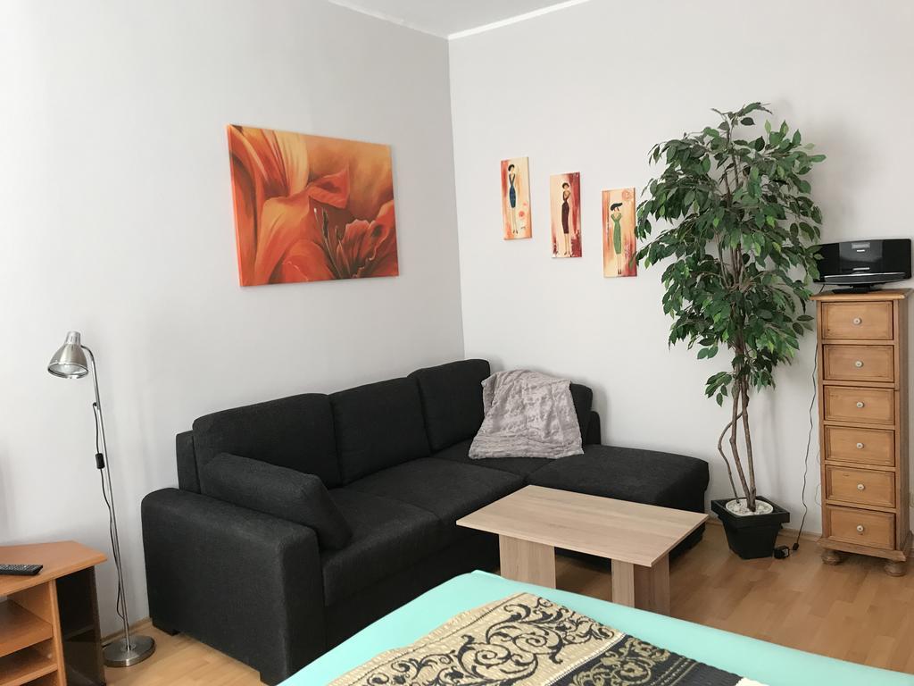 Ferienwohnung Residenz Bis 6 Gaeste , Ferienwohnung Dresden Bis 4 Gaeste, Ferienwohnung Elbflorenz Bis 2 Gaeste エクステリア 写真