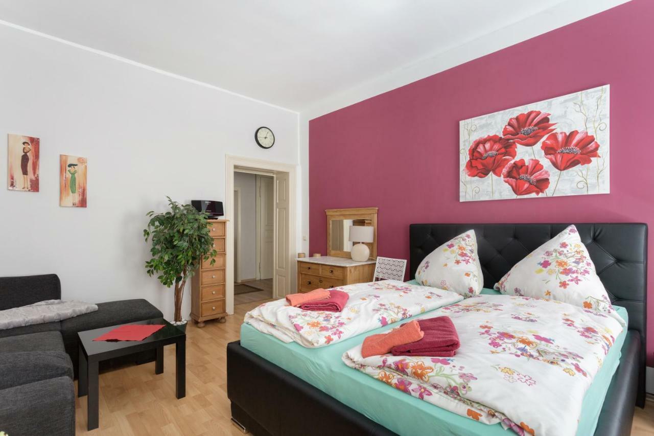 Ferienwohnung Residenz Bis 6 Gaeste , Ferienwohnung Dresden Bis 4 Gaeste, Ferienwohnung Elbflorenz Bis 2 Gaeste エクステリア 写真