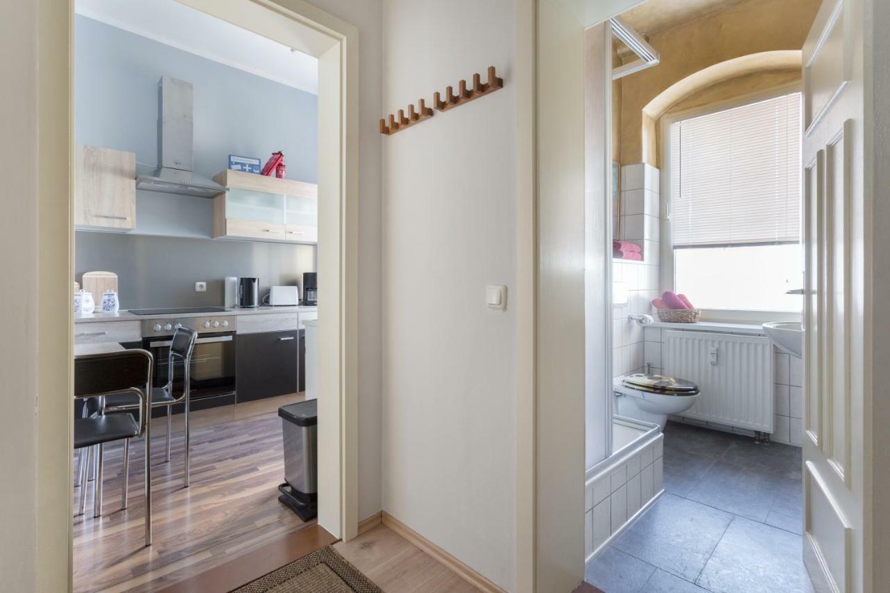 Ferienwohnung Residenz Bis 6 Gaeste , Ferienwohnung Dresden Bis 4 Gaeste, Ferienwohnung Elbflorenz Bis 2 Gaeste エクステリア 写真