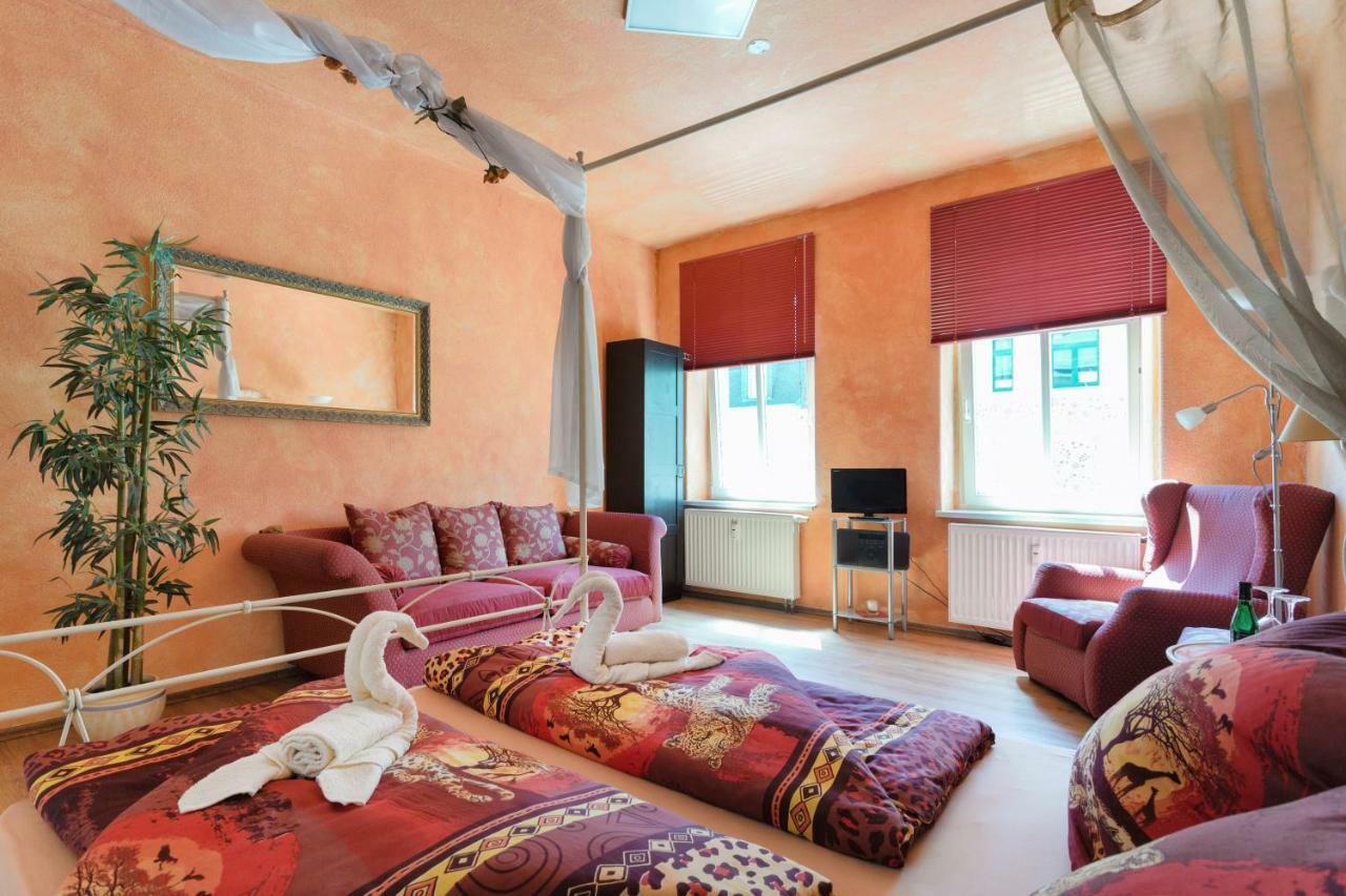 Ferienwohnung Residenz Bis 6 Gaeste , Ferienwohnung Dresden Bis 4 Gaeste, Ferienwohnung Elbflorenz Bis 2 Gaeste エクステリア 写真