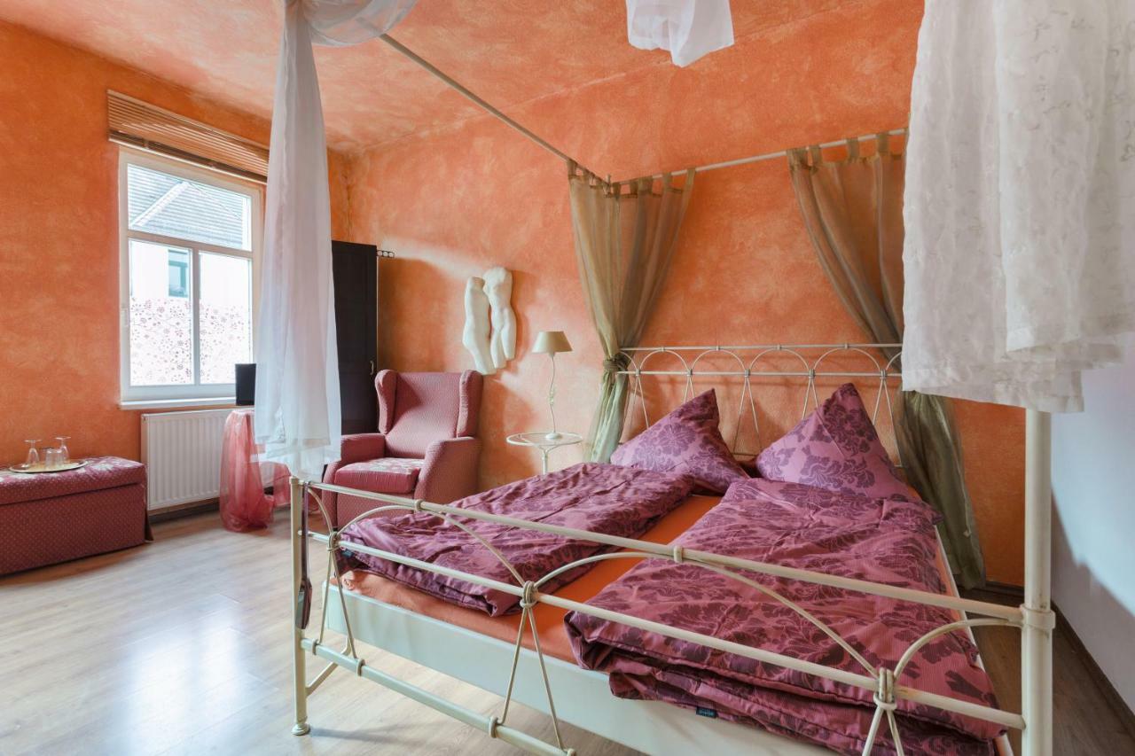 Ferienwohnung Residenz Bis 6 Gaeste , Ferienwohnung Dresden Bis 4 Gaeste, Ferienwohnung Elbflorenz Bis 2 Gaeste エクステリア 写真