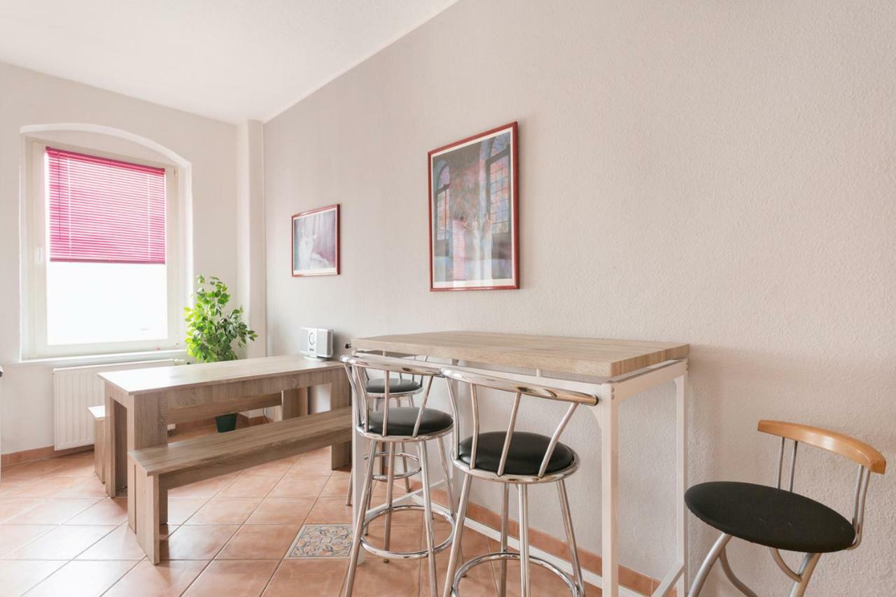 Ferienwohnung Residenz Bis 6 Gaeste , Ferienwohnung Dresden Bis 4 Gaeste, Ferienwohnung Elbflorenz Bis 2 Gaeste エクステリア 写真