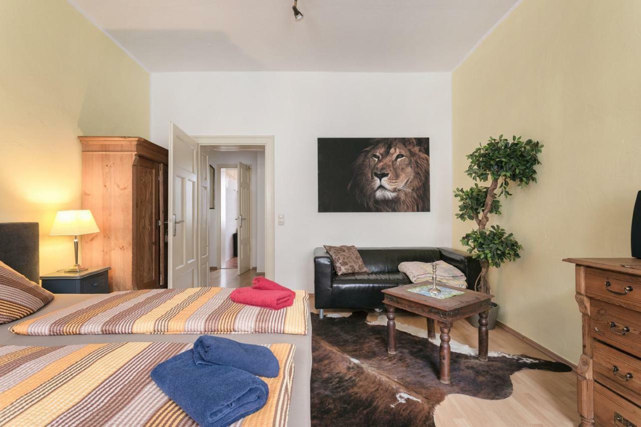 Ferienwohnung Residenz Bis 6 Gaeste , Ferienwohnung Dresden Bis 4 Gaeste, Ferienwohnung Elbflorenz Bis 2 Gaeste エクステリア 写真