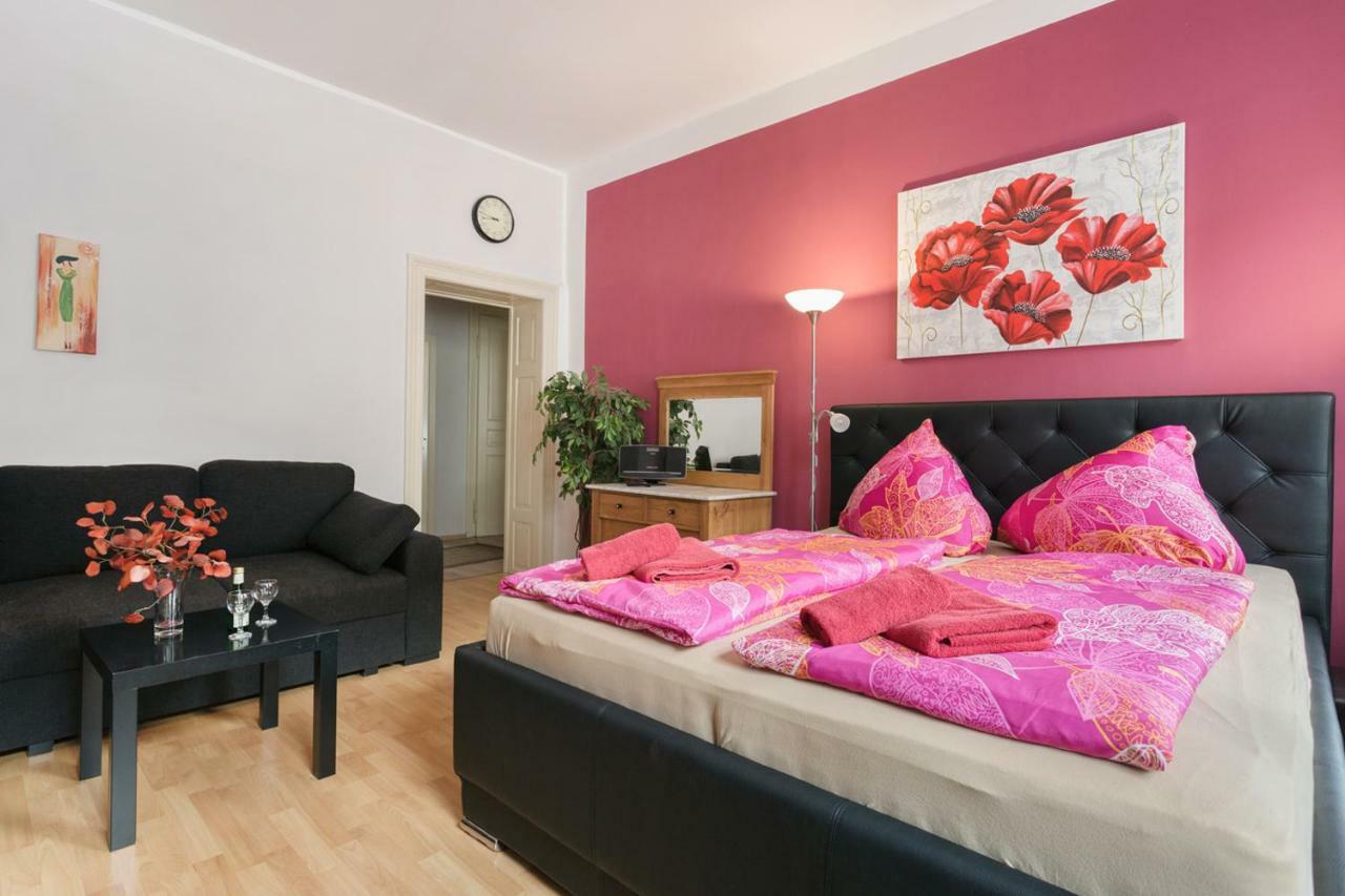 Ferienwohnung Residenz Bis 6 Gaeste , Ferienwohnung Dresden Bis 4 Gaeste, Ferienwohnung Elbflorenz Bis 2 Gaeste エクステリア 写真
