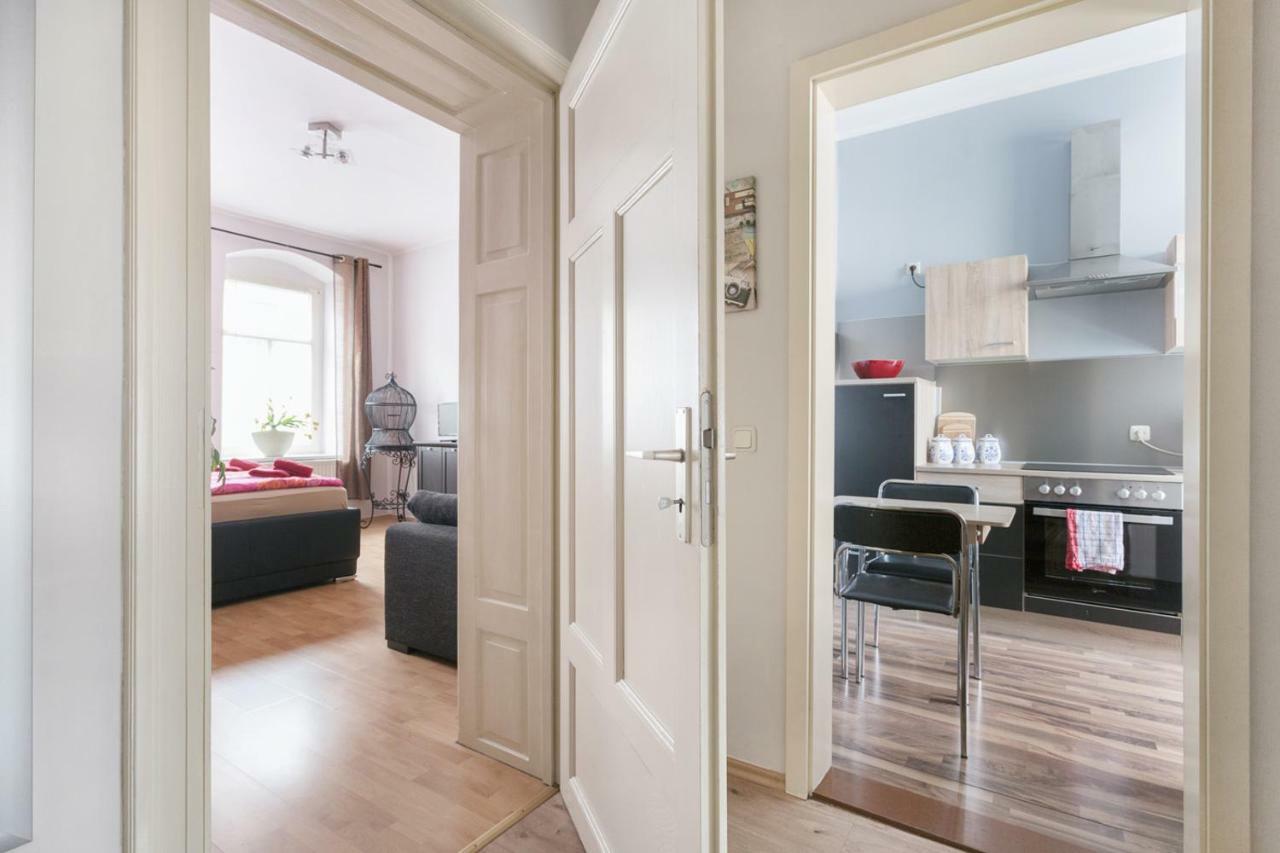 Ferienwohnung Residenz Bis 6 Gaeste , Ferienwohnung Dresden Bis 4 Gaeste, Ferienwohnung Elbflorenz Bis 2 Gaeste エクステリア 写真