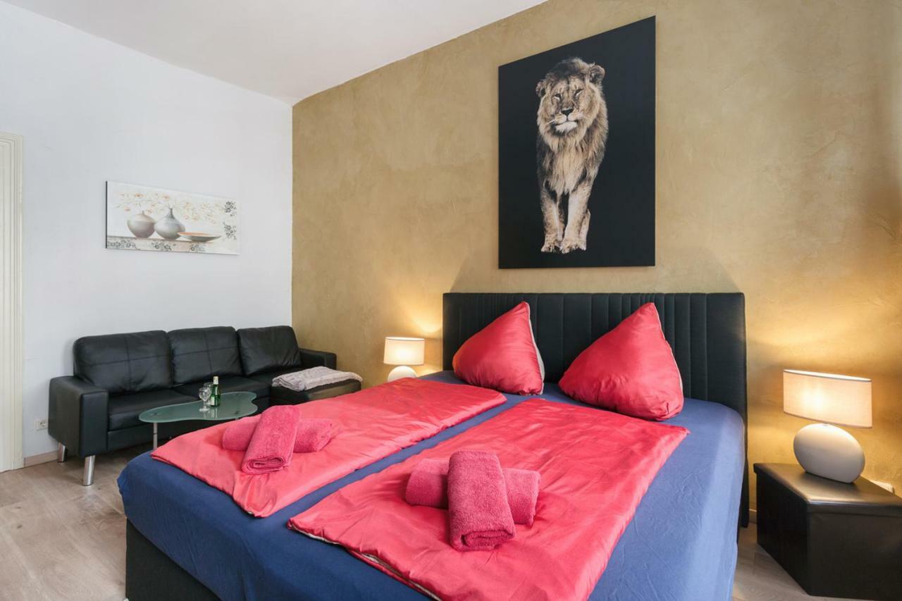 Ferienwohnung Residenz Bis 6 Gaeste , Ferienwohnung Dresden Bis 4 Gaeste, Ferienwohnung Elbflorenz Bis 2 Gaeste エクステリア 写真