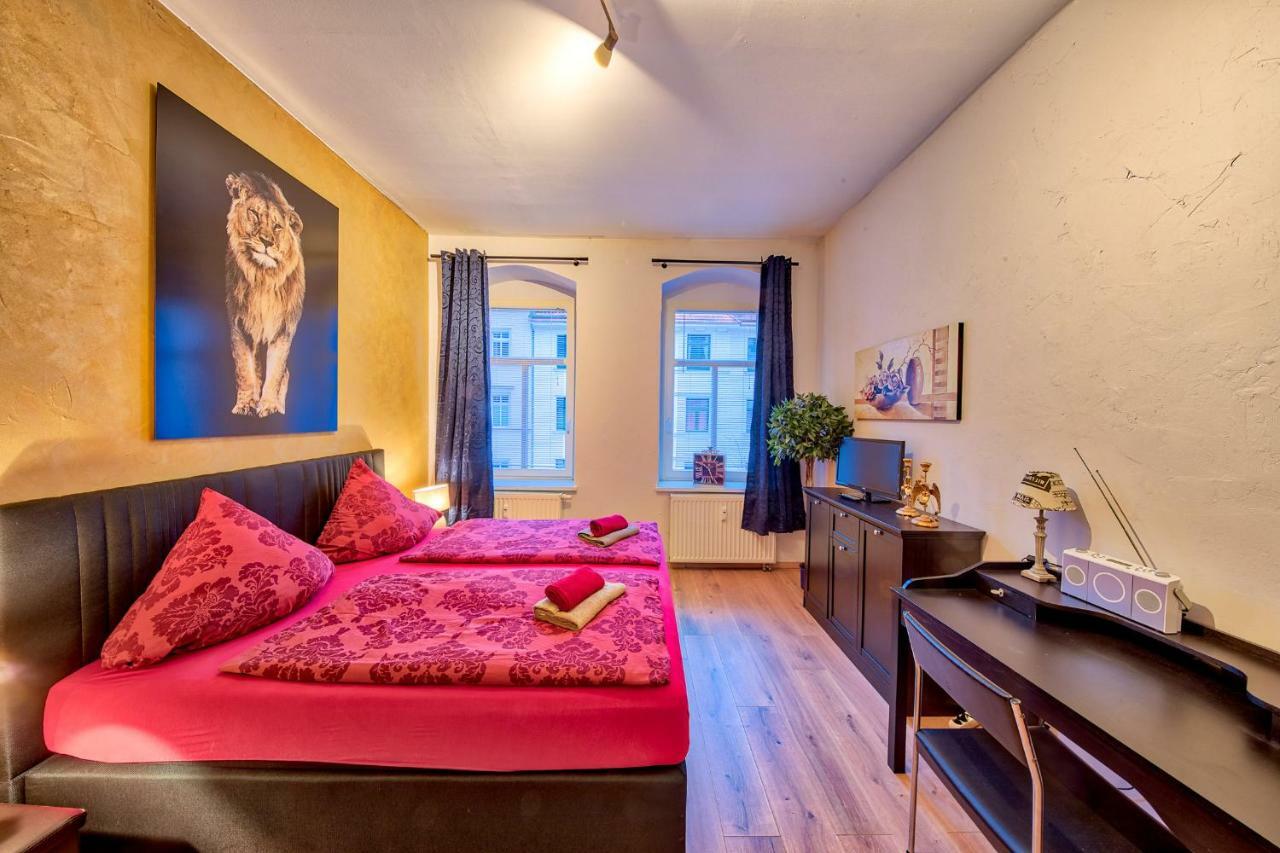 Ferienwohnung Residenz Bis 6 Gaeste , Ferienwohnung Dresden Bis 4 Gaeste, Ferienwohnung Elbflorenz Bis 2 Gaeste エクステリア 写真