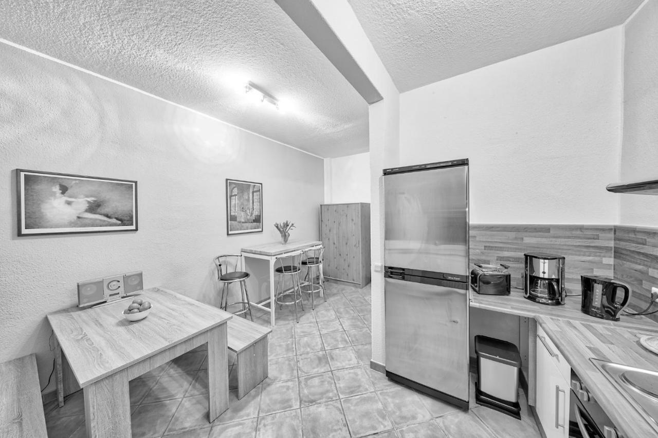 Ferienwohnung Residenz Bis 6 Gaeste , Ferienwohnung Dresden Bis 4 Gaeste, Ferienwohnung Elbflorenz Bis 2 Gaeste エクステリア 写真